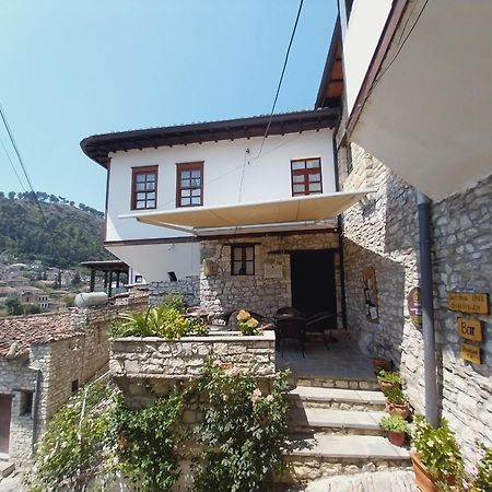 Guest House J.Prifti Berati Exterior foto
