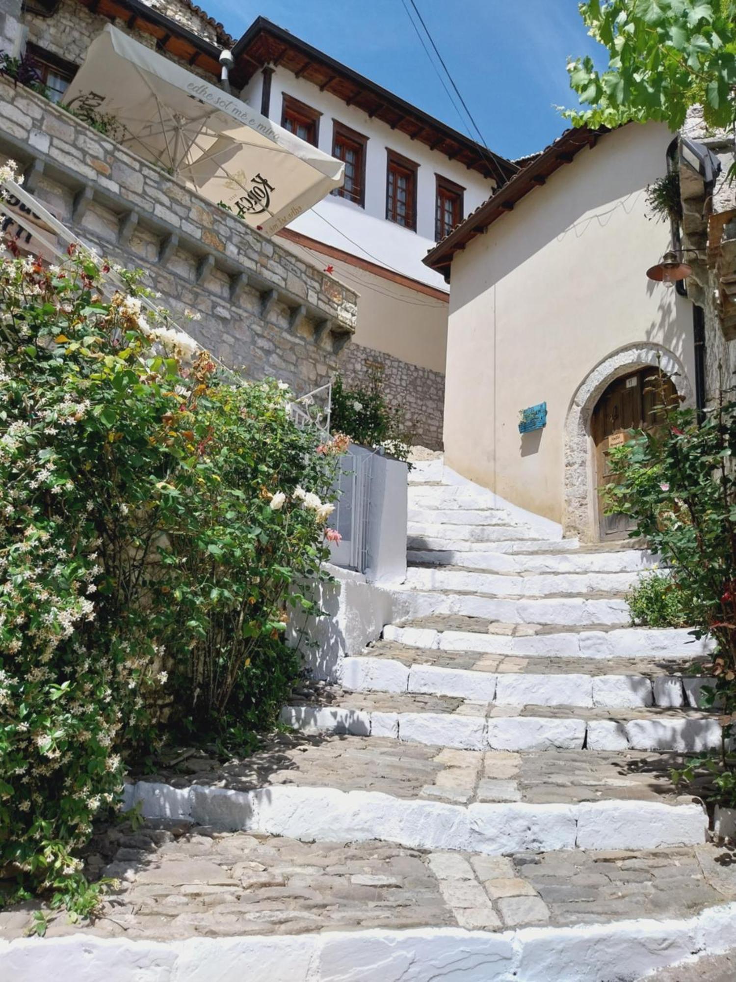 Guest House J.Prifti Berati Exterior foto