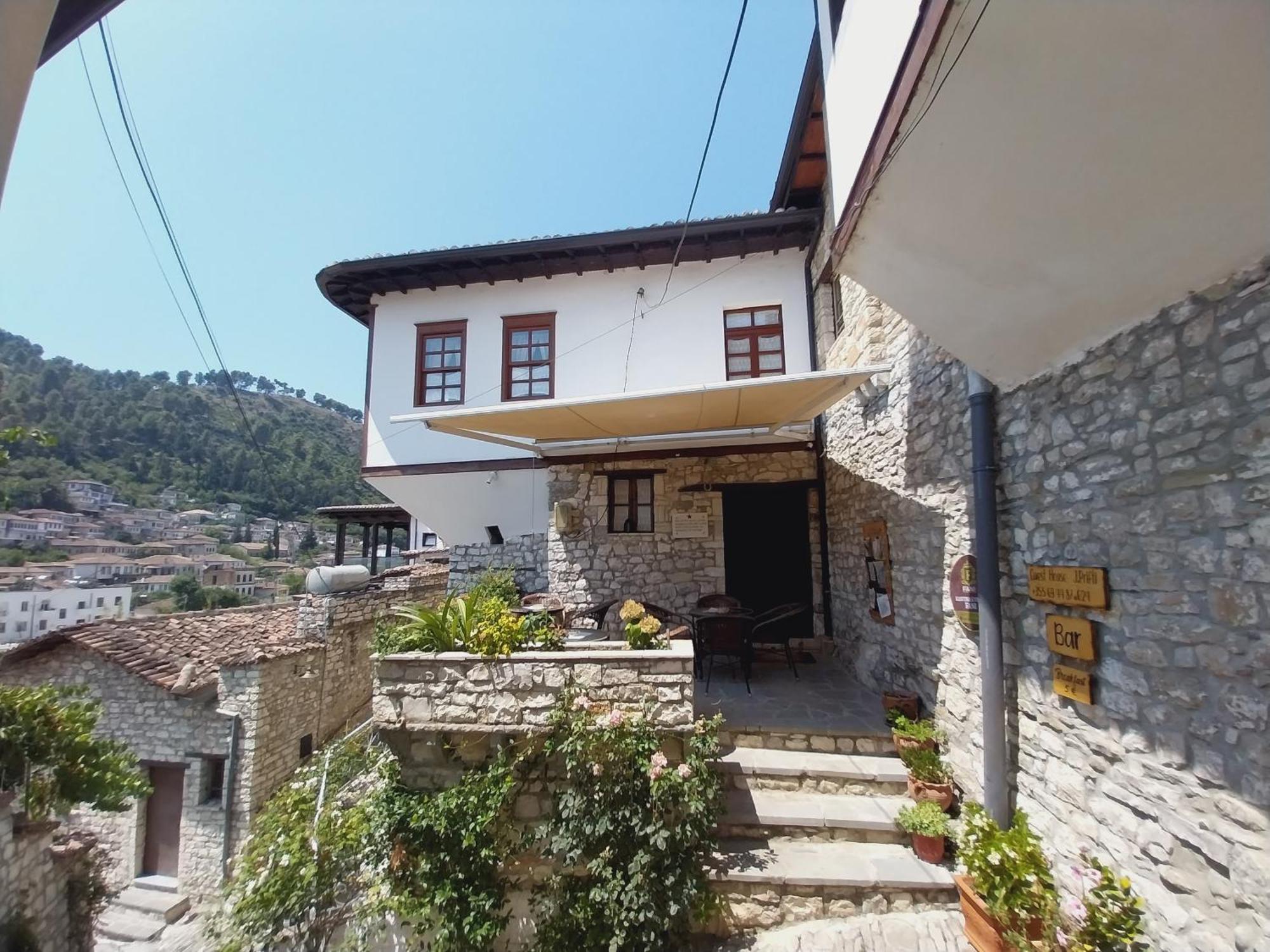 Guest House J.Prifti Berati Exterior foto