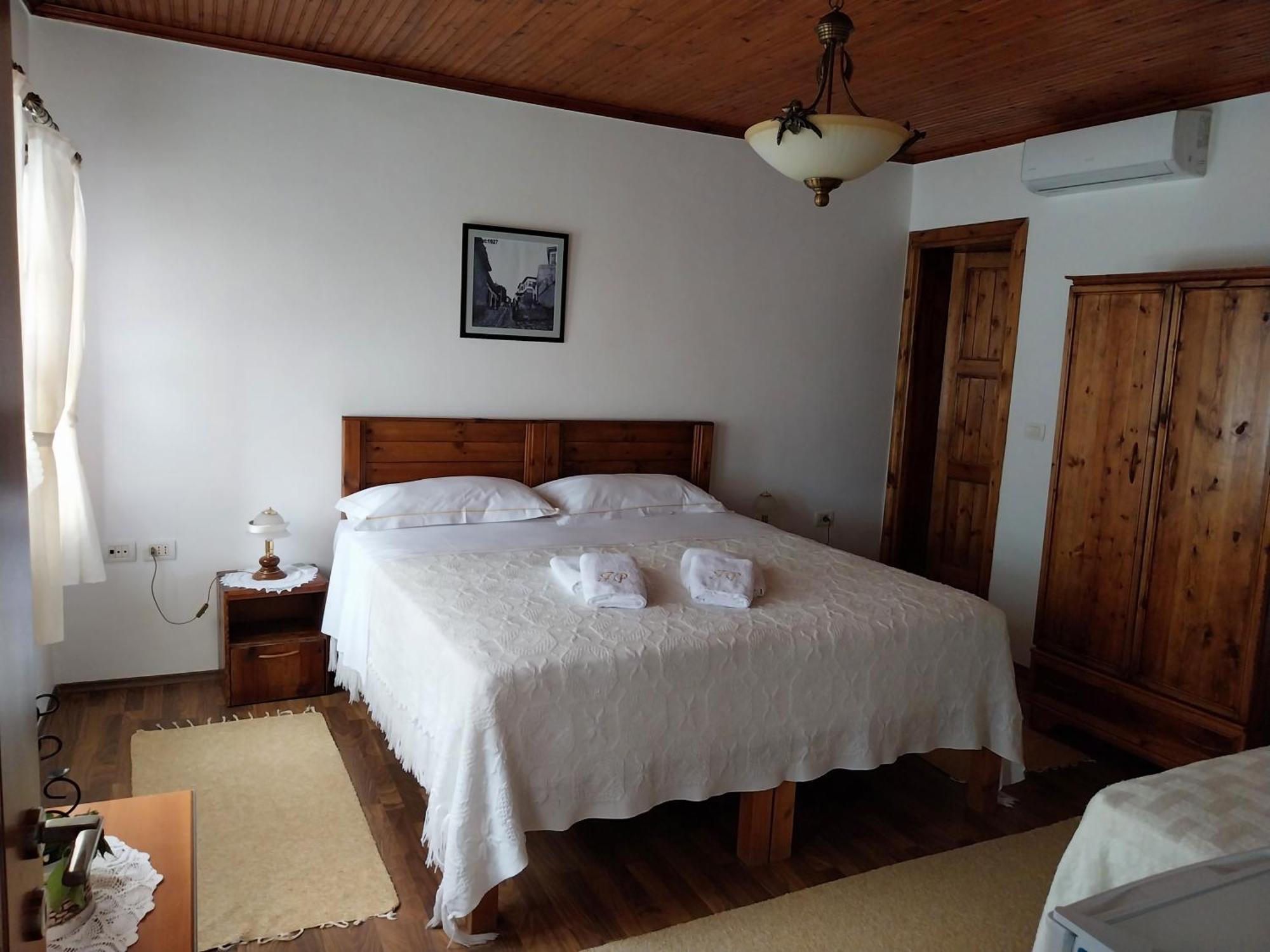 Guest House J.Prifti Berati Exterior foto