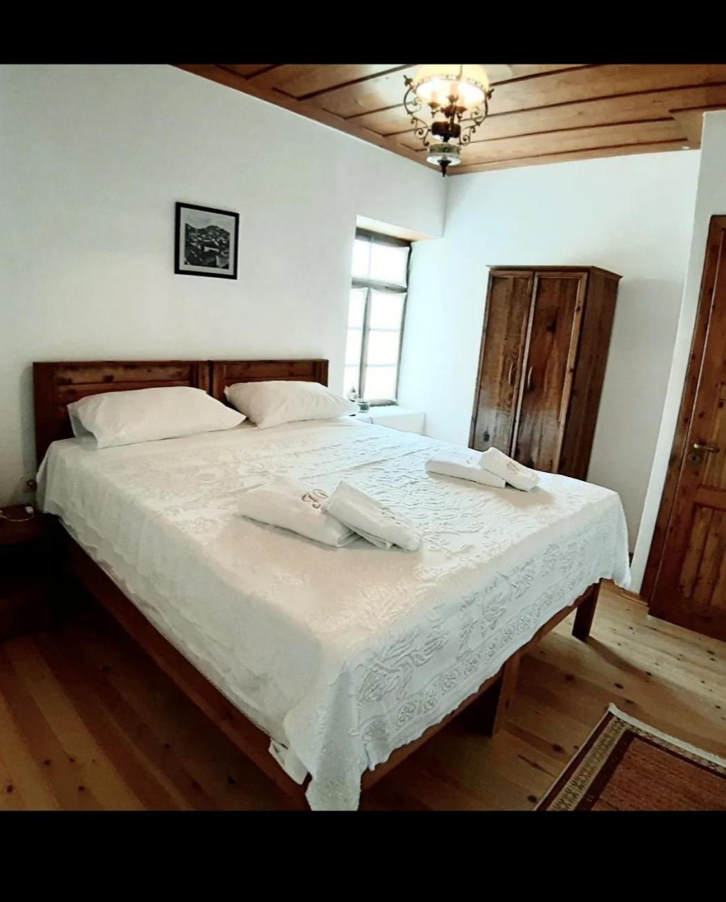 Guest House J.Prifti Berati Exterior foto
